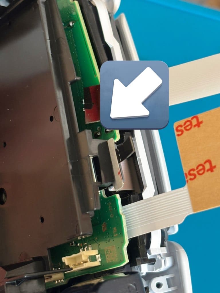 バッテリートレーの構造変更