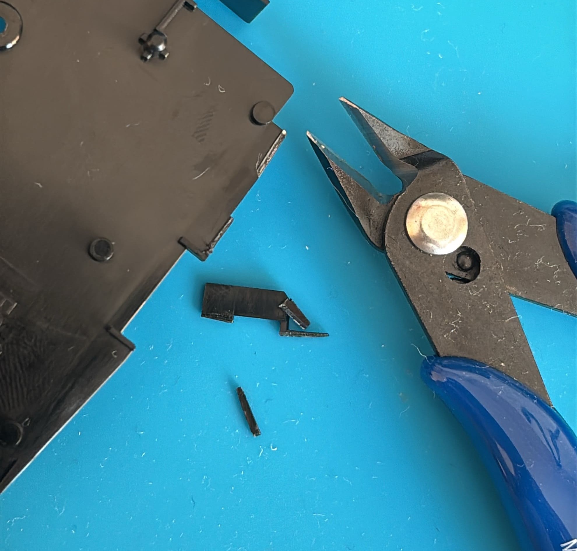 トレーを削った